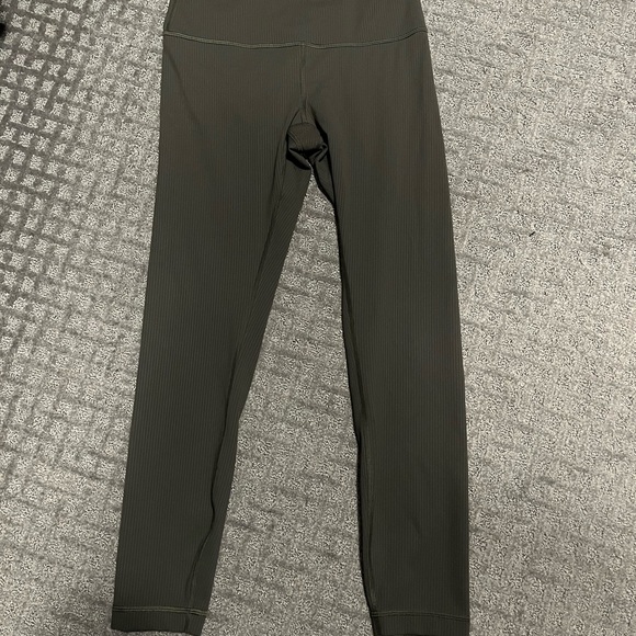 Lululemon Wunder Under leggings Size 6 - Picture 3 of 6